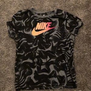 Nike short sleeved t-shirt